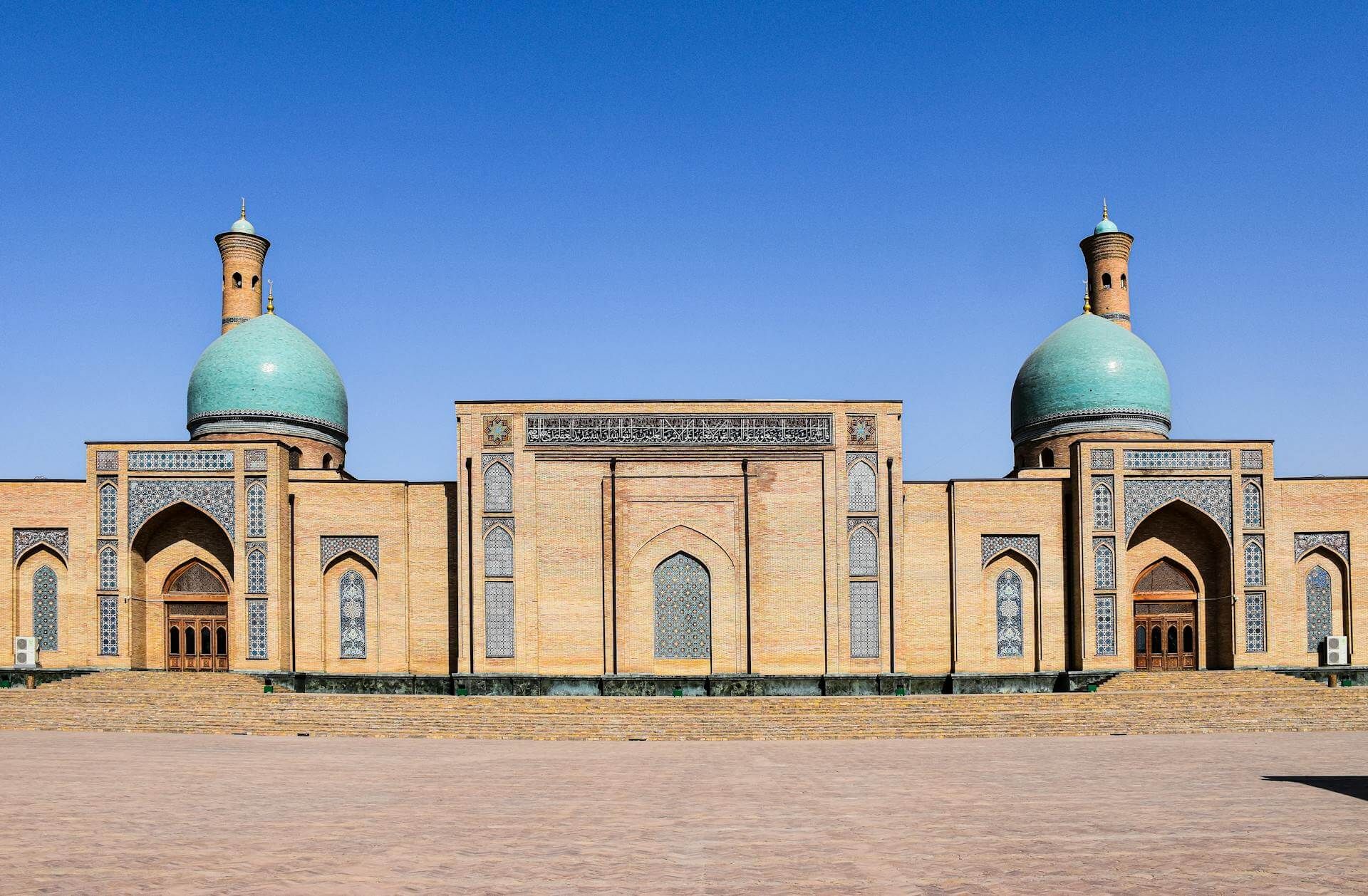 10-day Uzbekistan Relaxed Group Tour 2026 - 2027.